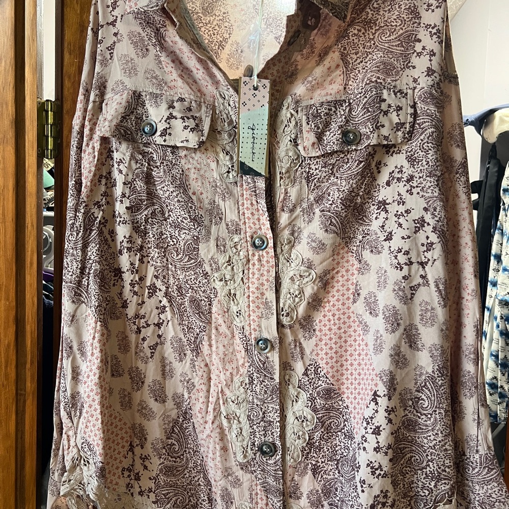 Gimmicks Boho Pink Patterned Button-Up Shirt NWT - image 5